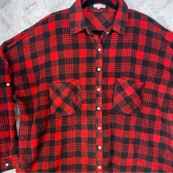 White Birch Plus Size Button Up Shacket Top Buffalo Plaid Red Black Size 3X - Picture 4 of 10
